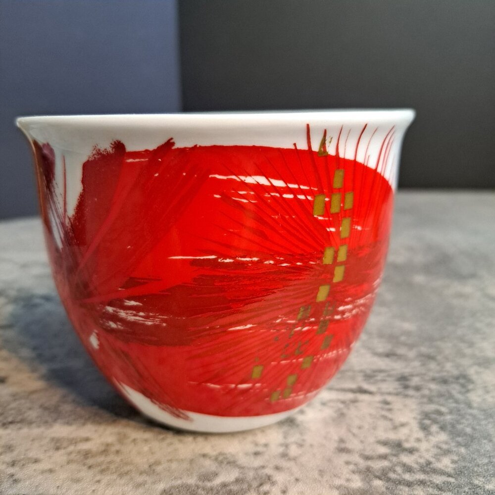 2014 STARBUCKS 14oz. Red Abstract StarBurst Fireworks Flower Holiday Mug Cup - Picture 3 of 7